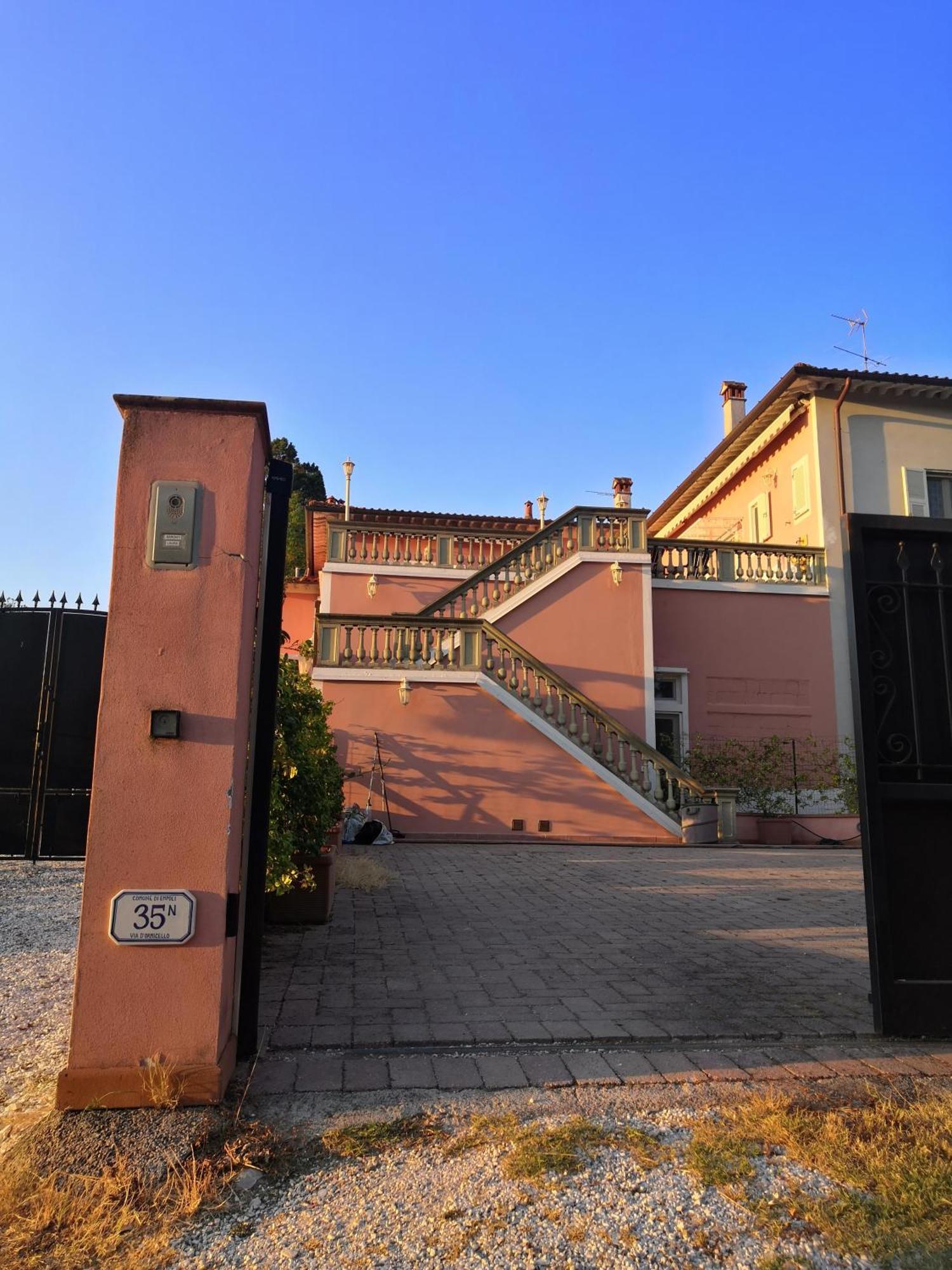 Casa Vacanza Campagna Empoli Terrazzo Belvedere Apartment Granaiolo Exterior photo